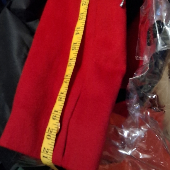 Vintage Valentine red wool overcoat with velvet collar 14 - Picture 10 of 16